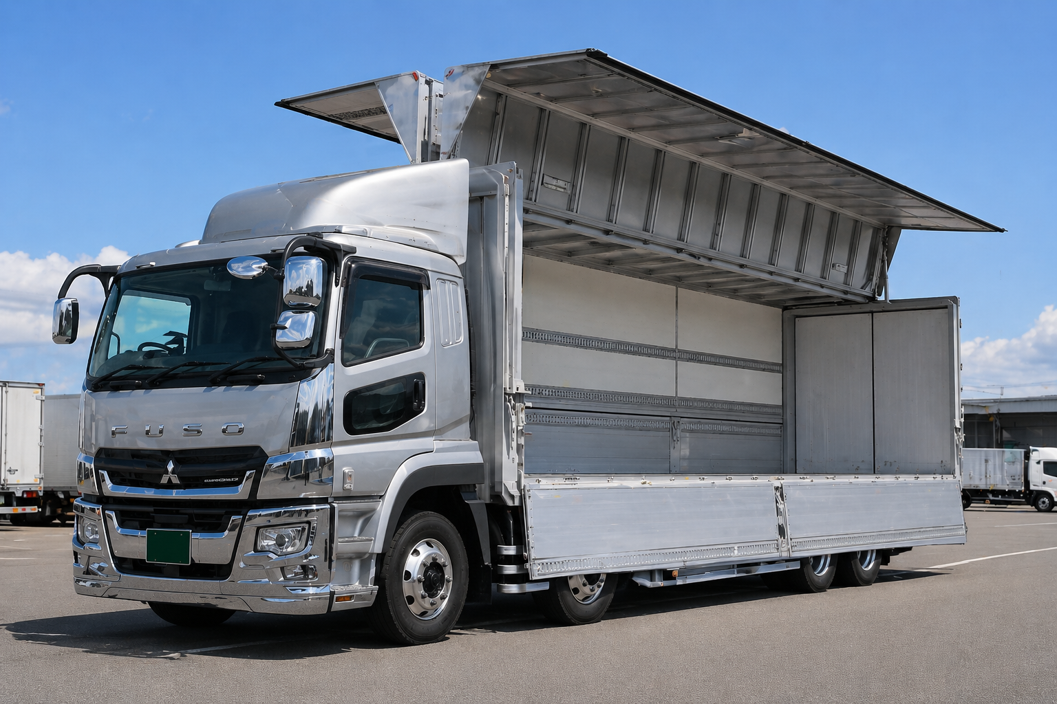 大型アルミウイング（FUSO）